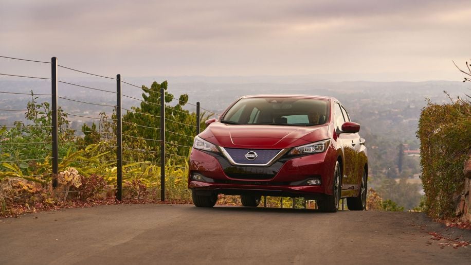 Algunos propietarios del antiguo Nissan LEAF montan en la nueva generación y cuentan sus impresiones (Vídeo)