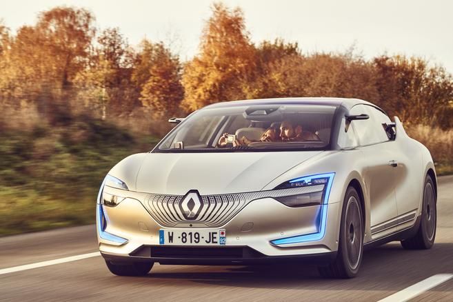 Renault revela todos los datos del Symbioz Demo Car, su coche autónomo funcional. Primeras pruebas de la prensa