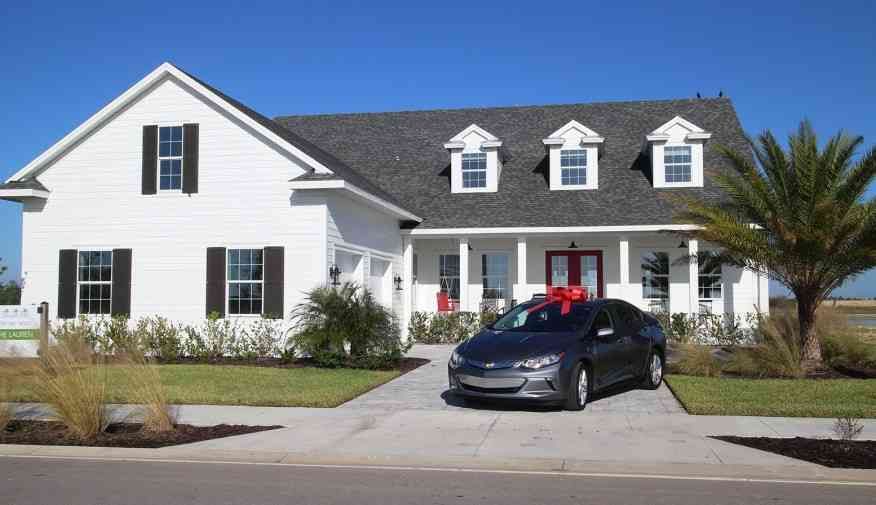 Cómprate una casa, y llévate de regalo un Chevrolet Bolt