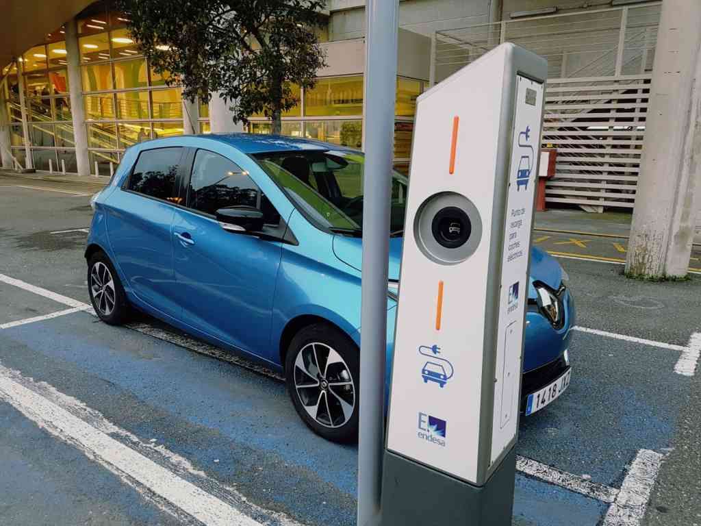 Pontevedra. Un ejemplo práctico de por qué apenas se venden coches eléctricos en España: Cero puntos de recarga públicos