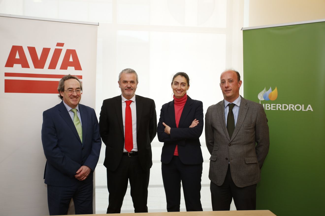 Iberdrola instalará una red de puntos de carga rápida en las estaciones de servicio de AVIA