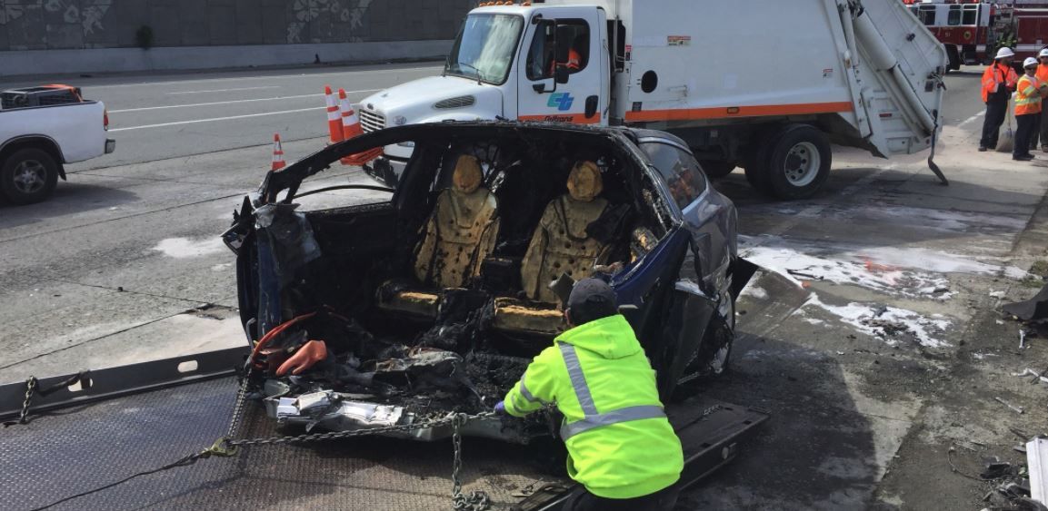 Tesla confirma que el Autopilot estaba activado cuando se produjo el reciente accidente mortal que involucró a un Model X