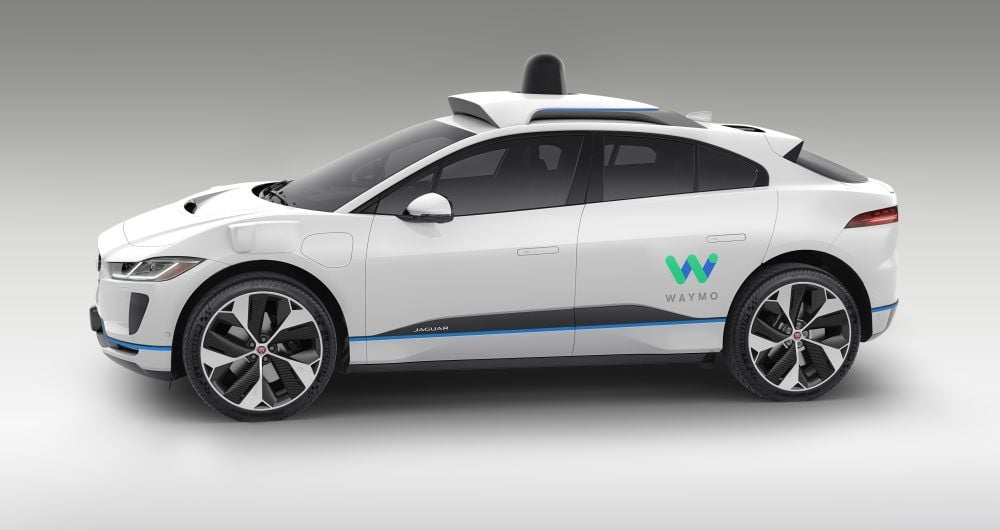 Una flota de Jaguar I-Pace perteneciente a Waymo llega a San Francisco