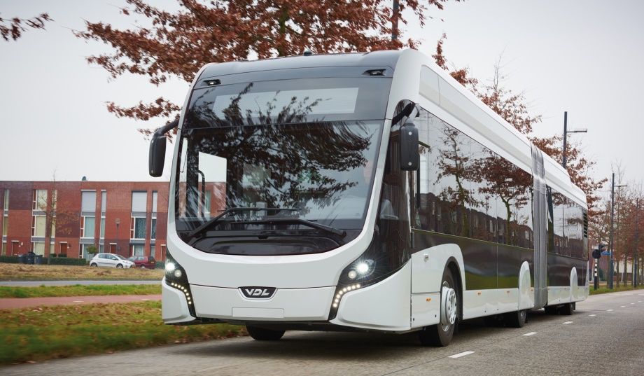 El aeropuerto de Amsterdam estrena la flota de autobuses eléctricos más grande de Europa