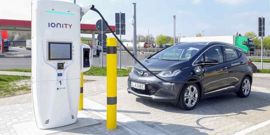 IONITY se asegura los fondos necesarios para la completa expansión de su red de carga ultra-rápida de coches eléctricos