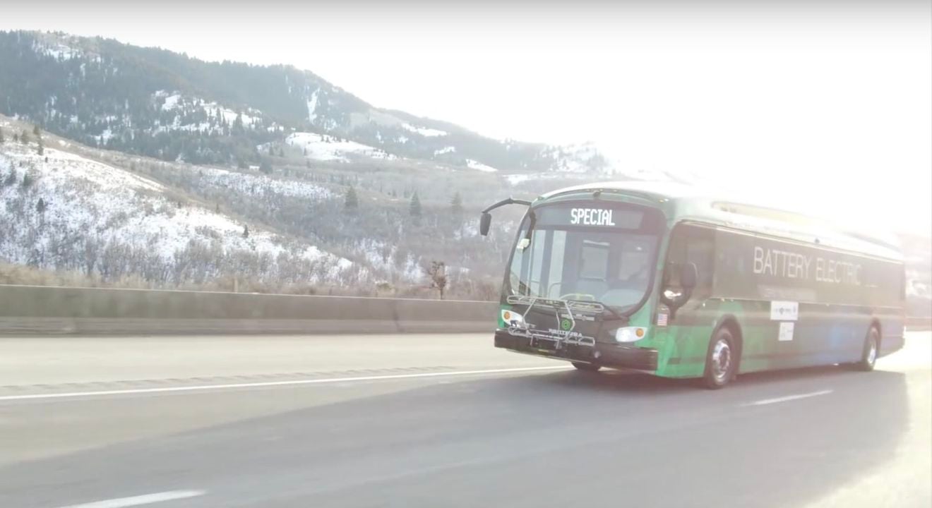 Proterra prueba su autobús eléctrico con motores duales en las condiciones más adversas posibles y consigue superar a los autobuses diésel