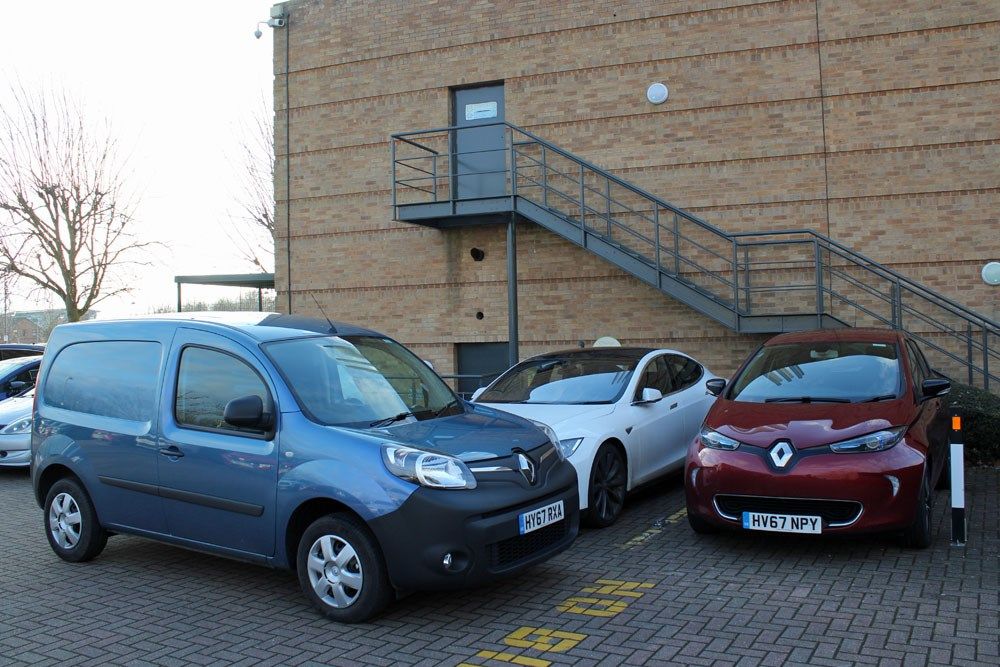 Las ventas de coches eléctricos de Renault crecen un 58% en abril, a pesar de la veteranía de los ZOE y Kangoo ZE