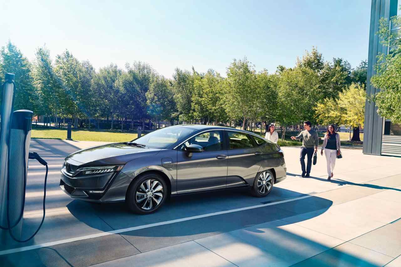 Honda lanza el Clarity eléctrico. Una berlina con baja autonomía, pero un precio muy interesante