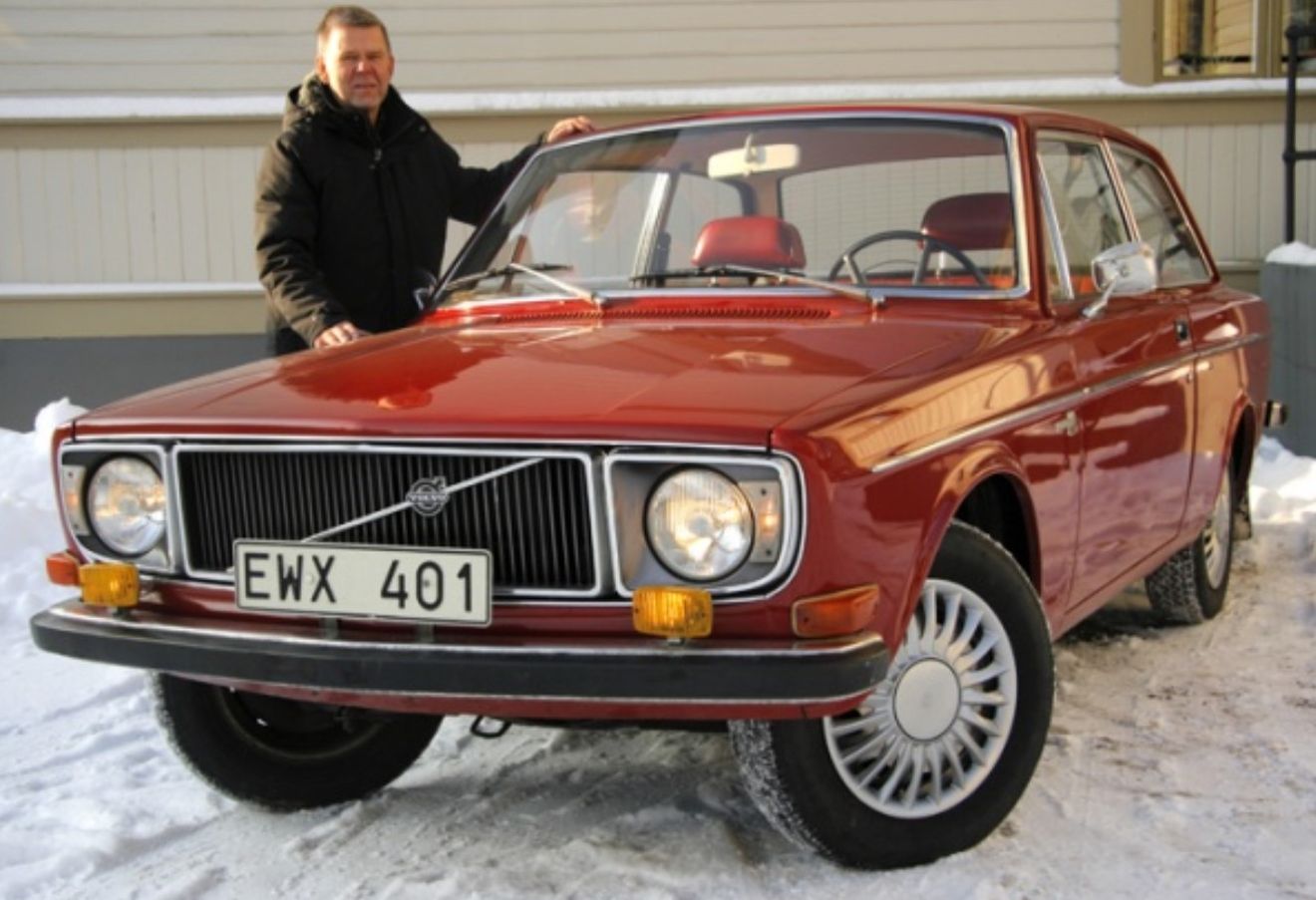 Este Volvo 142 de 1972 ha sido transformado en un coche eléctrico mediante una conversión de bajo coste