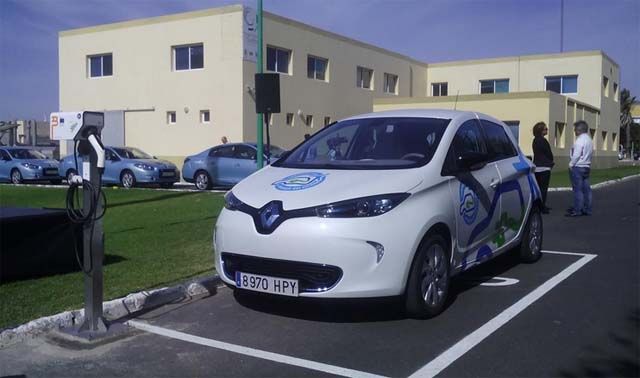 Gran Canaria pondrá en marcha una red de puntos de recarga rápida para coches eléctricos