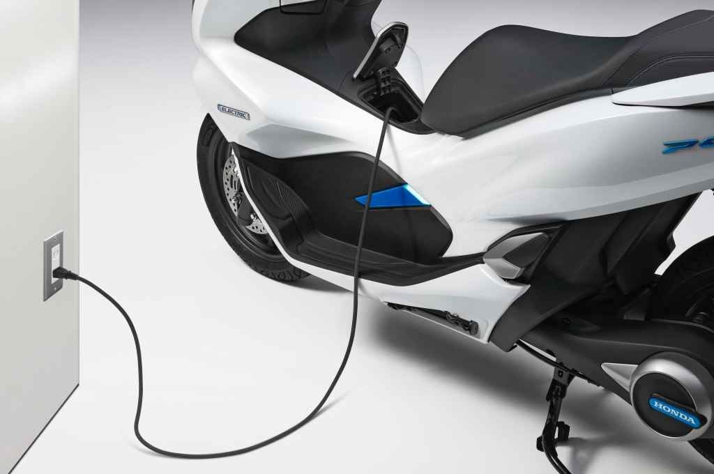 Panasonic y Honda colaborarán en el desarrollo de baterías para motos eléctricas