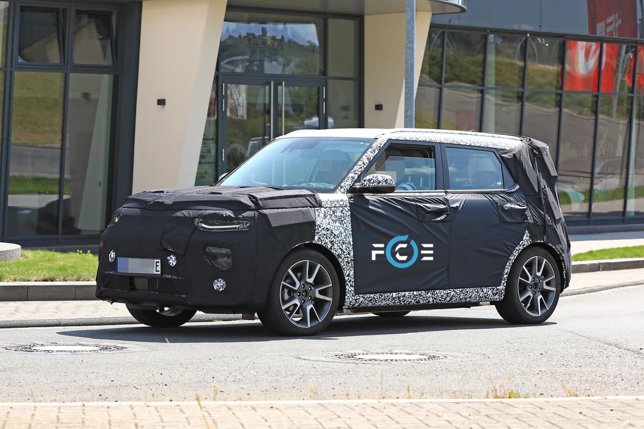 Avistada una unidad del nuevo KIA Soul eléctrico marcando 437 kilómetros de autonomía con el 92% de batería