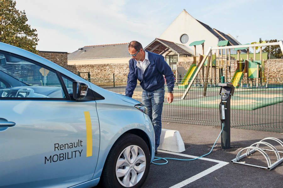 Renault crea una isla inteligente en Francia con renovables, baterías de respaldo y coches eléctricos compartidos