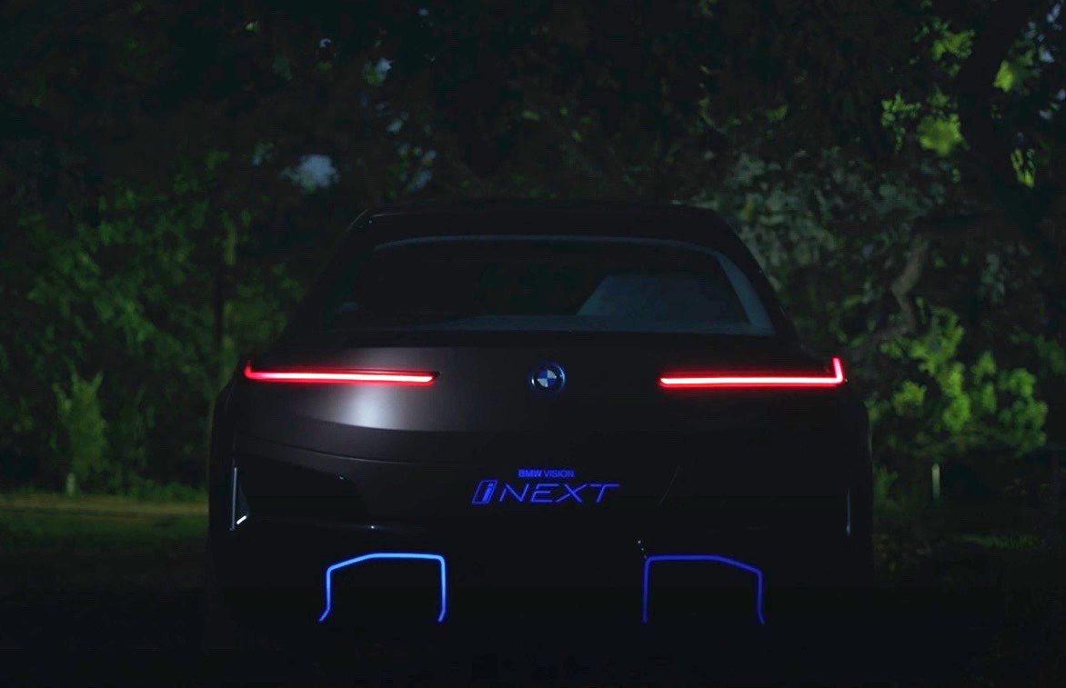 BMW nos muestra la trasera del iNEXT unos días antes de su presentación oficial