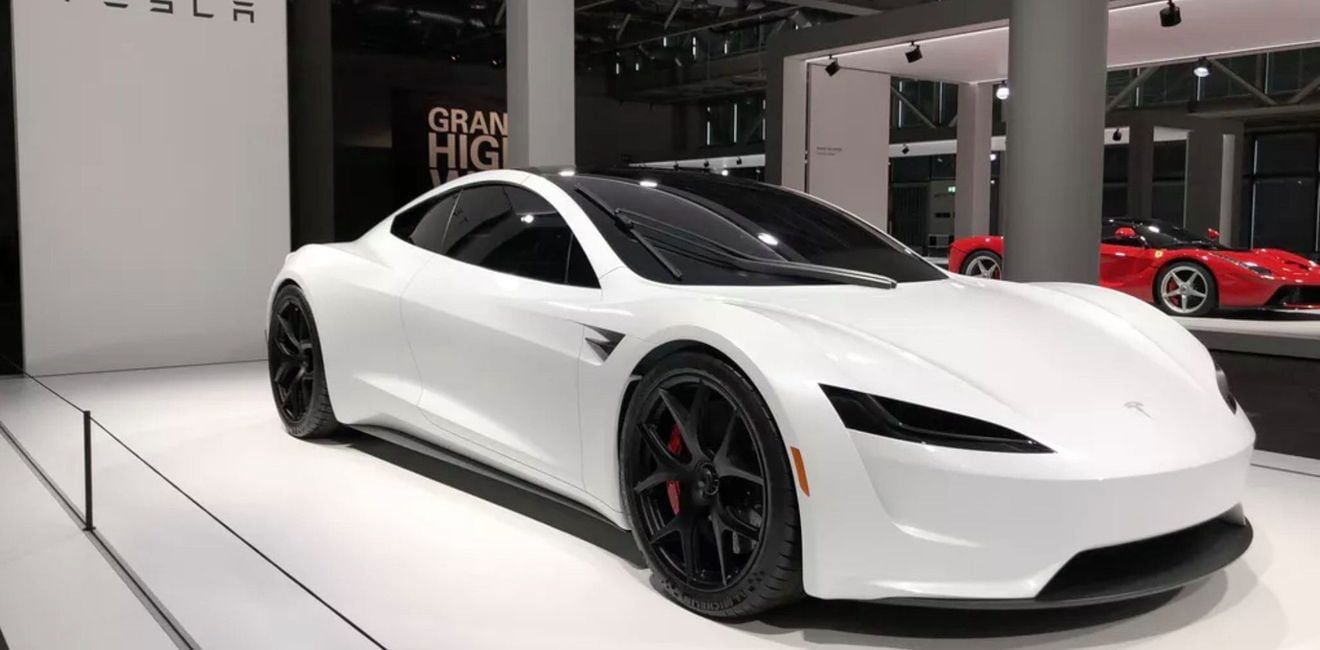 El Tesla Roadster hace su debut europeo en la exhibición Grand Basel