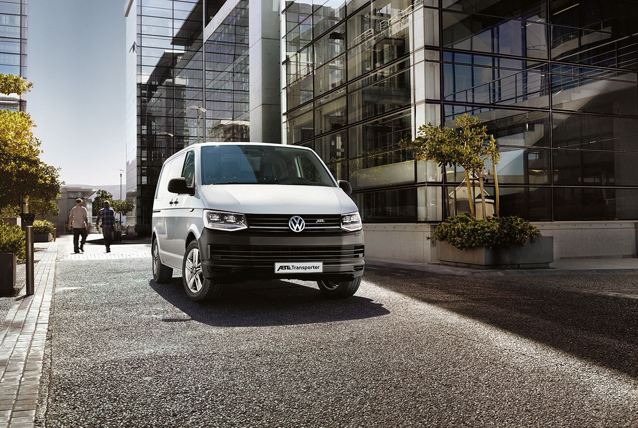 Volkswagen presenta las furgonetas e-Caddy, e-Transporter y Crafter HyMotion en formato conceptual