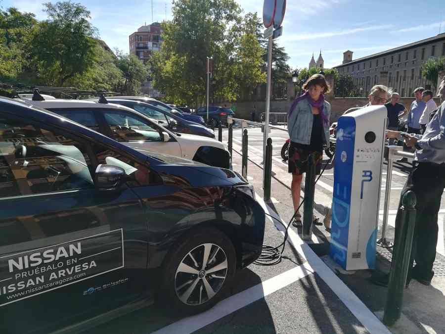 El Ayuntamiento de Zaragoza e IBIL instalan 16 puntos de recarga para coches eléctricos