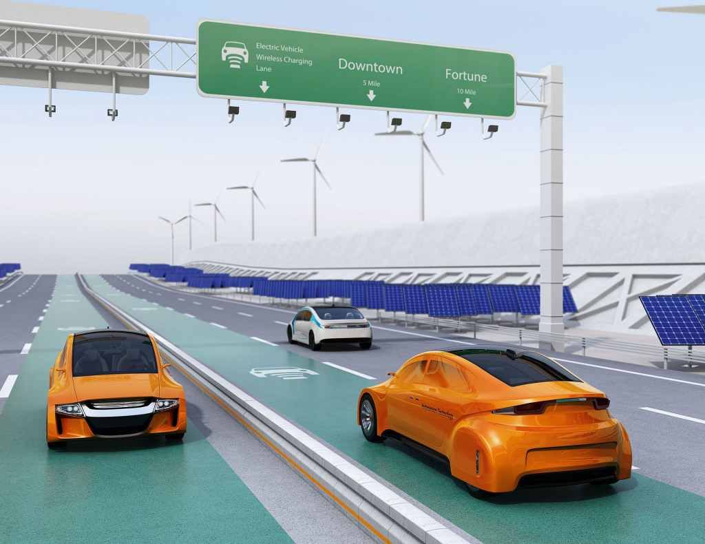 Carreteras de plástico reciclado que además recargan coches eléctricos