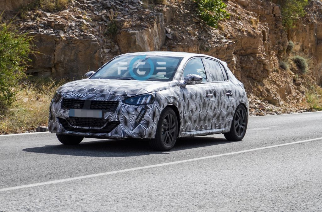 Primeras fotos espía del Peugeot 208 de segunda generación, que tendrá una versión 100% eléctrica