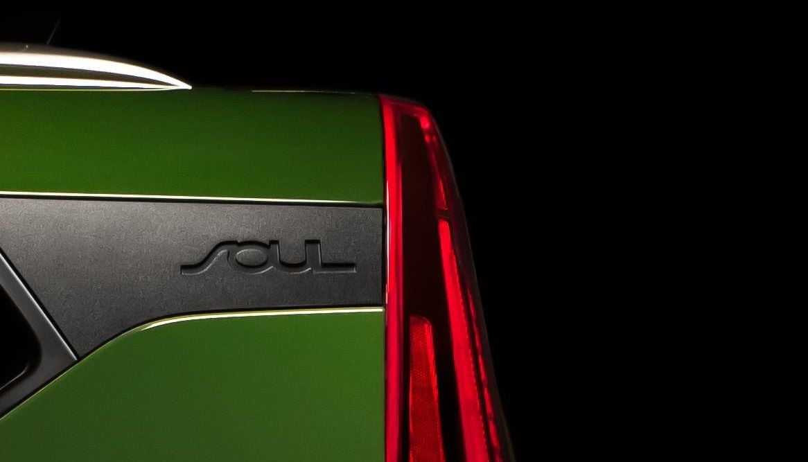 KIA lanza un nuevo adelanto del e-Soul unos días antes de su presentación; se rumorea que sólo equipará una batería de 39,2 kWh