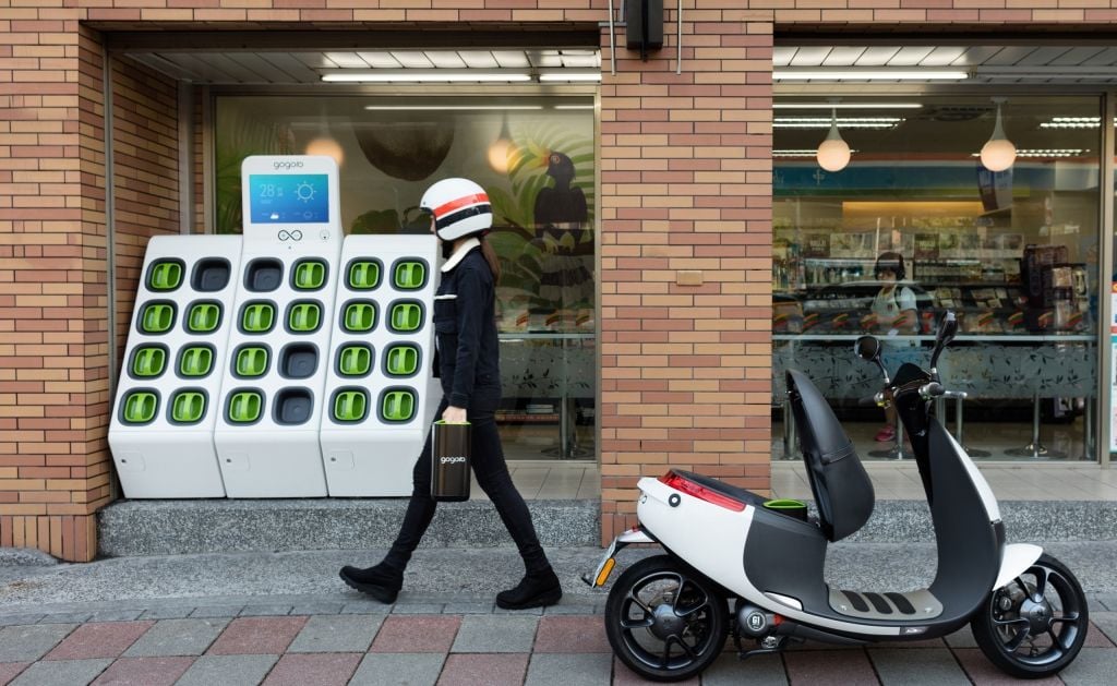 ¿Puede funcionar el intercambio de baterías en los scooters eléctricos?