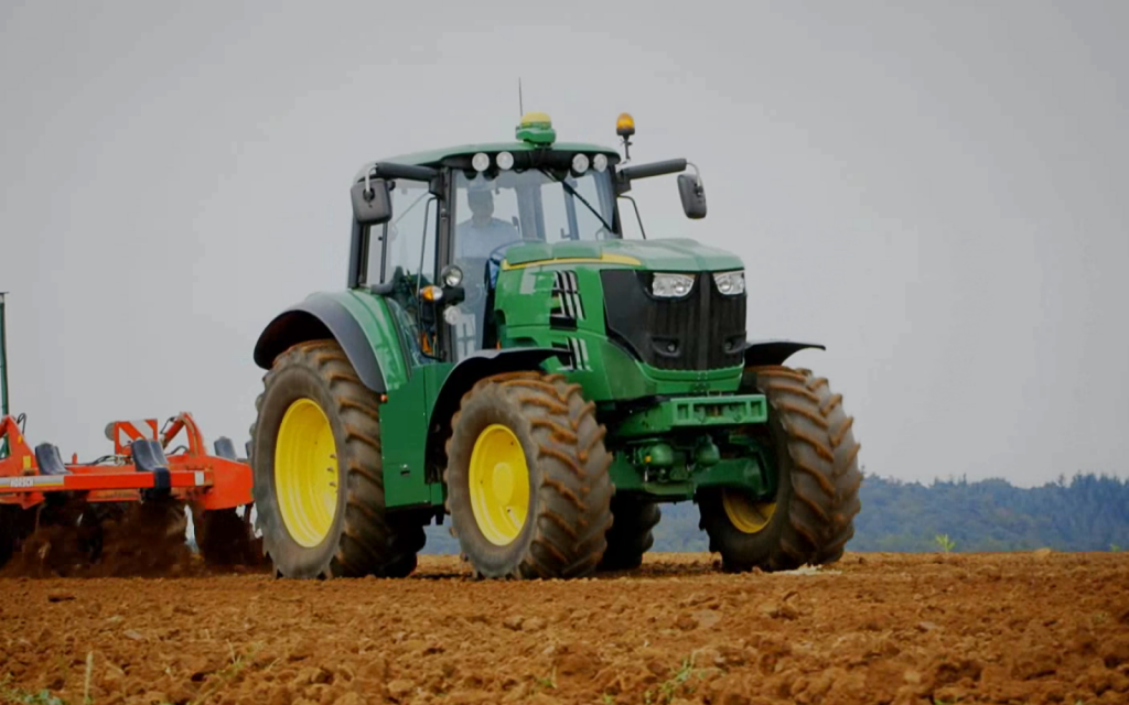 John Deere demuestra que los trabajos agrícolas también pueden electrificarse