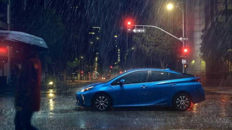 Toyota y Lexus afrontan grandes retos por la competencia de nuevas marcas. Caen las ventas del Prius, y la mitad de sus propietarios se marchan a Tesla