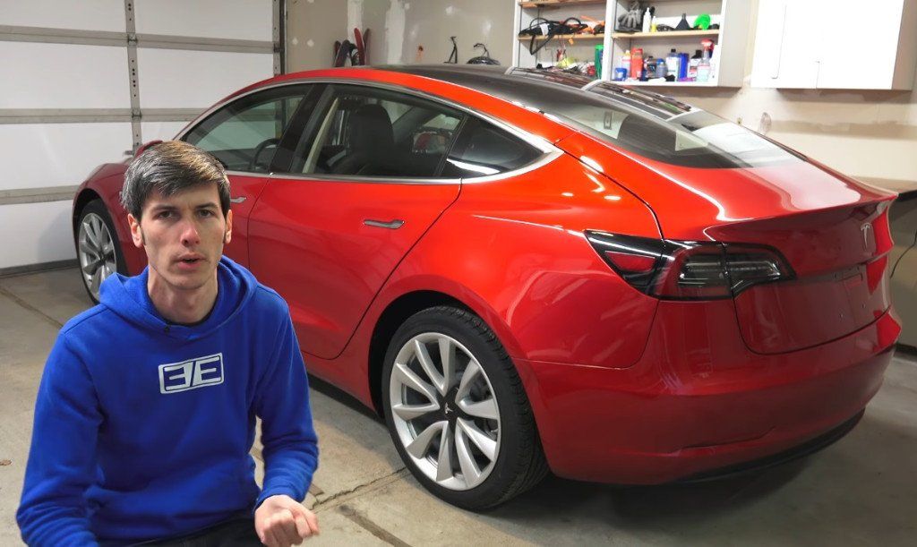 Este usuario explica todos los problemas de calidad de su nuevo Tesla Model 3 (Vídeo)