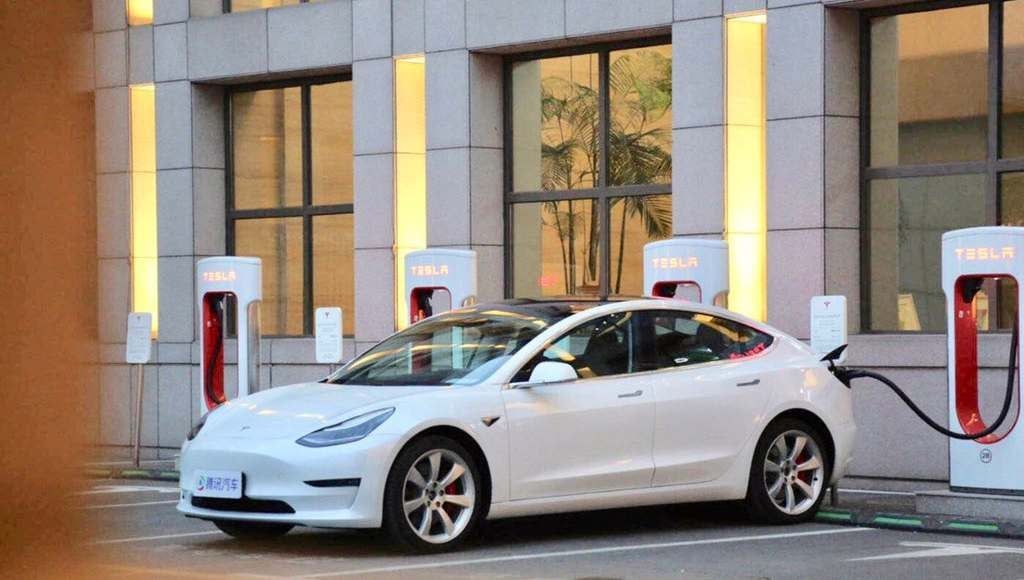 Tesla abre los pedidos para una versión más económica del Model 3 Long Range para China