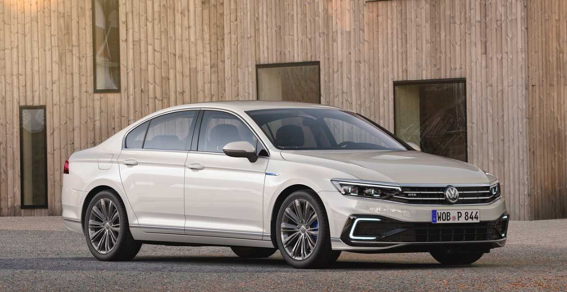 El nuevo Volkswagen Passat llegará en 2023 con una versión eléctrica