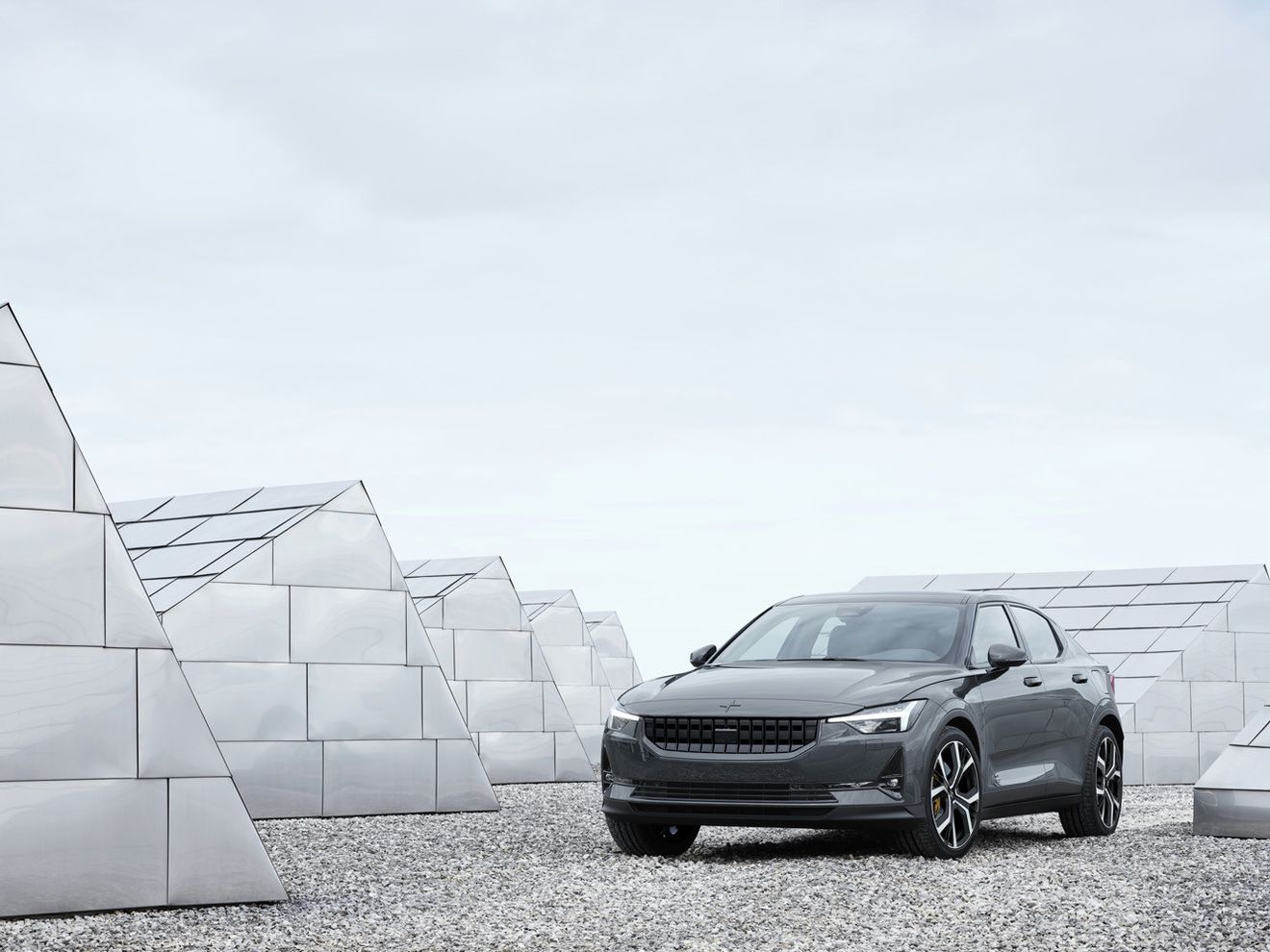 Opinión: El Polestar 2 será junto con el Tesla Model 3, un conversor de "petrolheads"