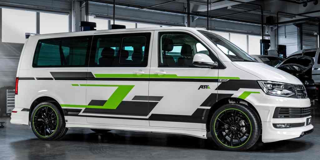 ABT crea una versión tuneada y eléctrica de la furgoneta Volkswagen T6. Hasta 76 kWh, 400 km de autonomía, carga CCS Combo y llegada este año al mercado