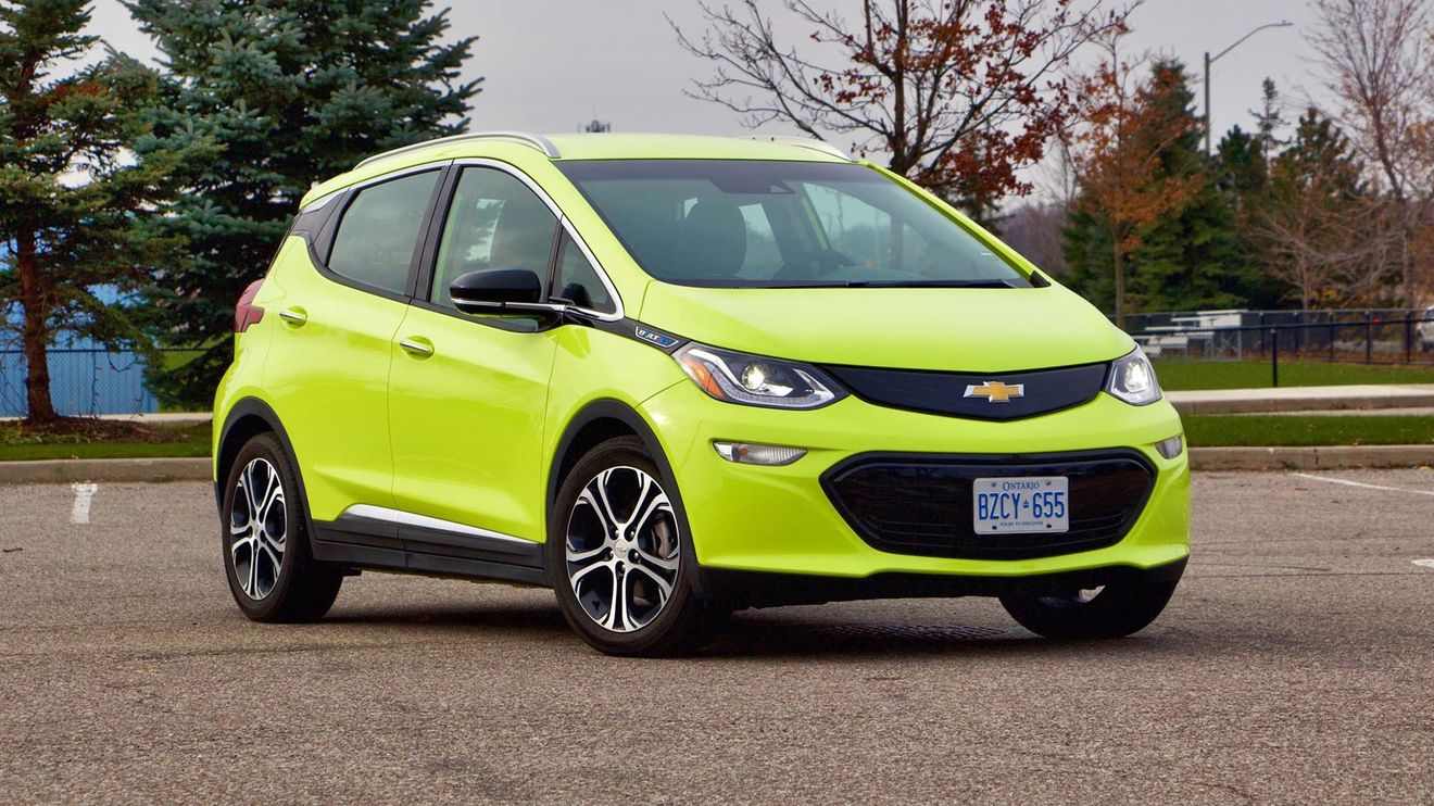 Otro Tesla killer que dice adiós. El Chevrolet Bolt dejará de fabricarse este año