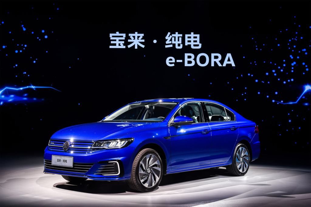 Volkswagen lanza tres nuevos coches eléctricos en China: e-Bora, e-Lavida y el e-Golf