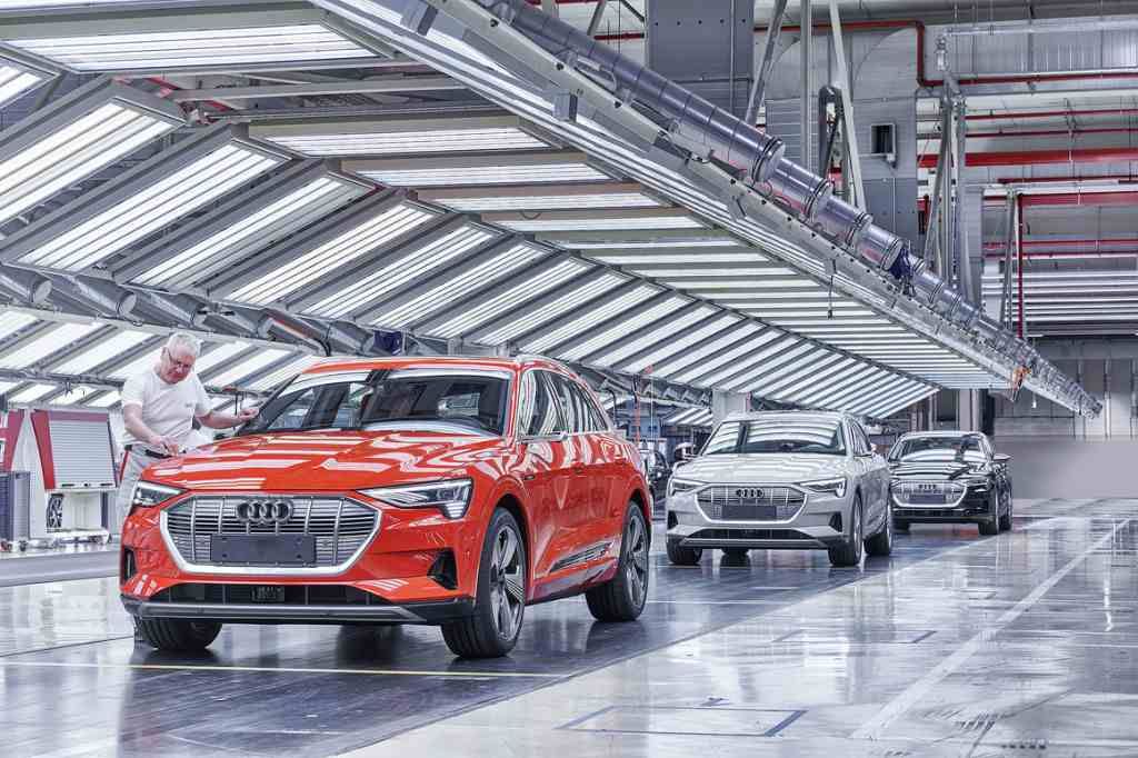 Audi también atraviesa su propio infierno de producción. Recorta personal en la fábrica del etron en Bruselas y reduce la producción