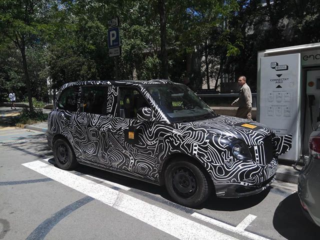 Un Black Cab eléctrico es avistado en las calles de Barcelona