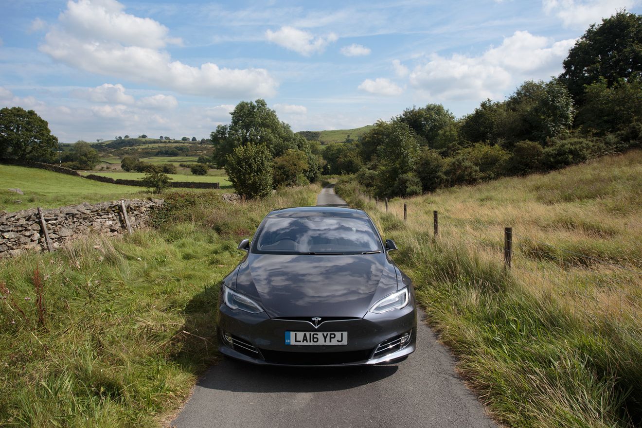 ¿Cuánto cuesta mantener un Tesla Model S durante más de 300.000 km?