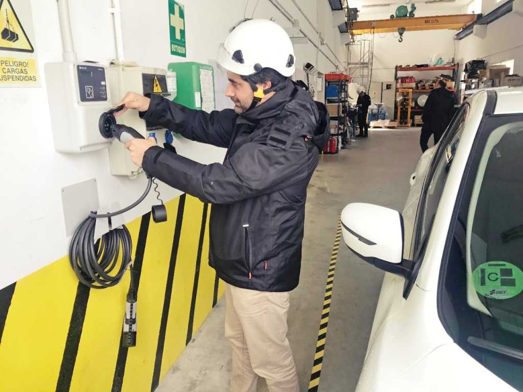 Endesa instalará en Galicia sus primeros puntos de carga para coches eléctricos en parques eólicos