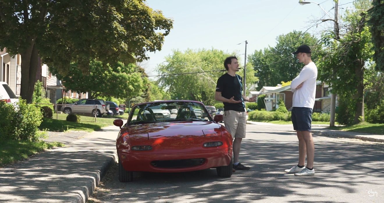 Este propietario ha transformado su Mazda MX-5 de 1990 en un divertido coche eléctrico