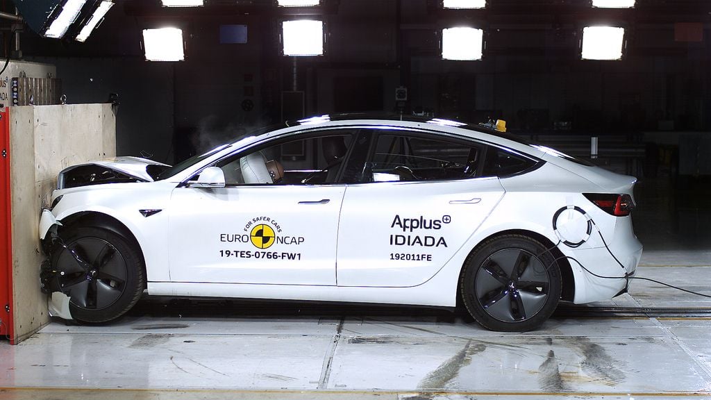 El Tesla Model 3 logra 5 estrellas en los crash-test de ANCAP, convirtiéndose en uno de los coches más seguros del mundo