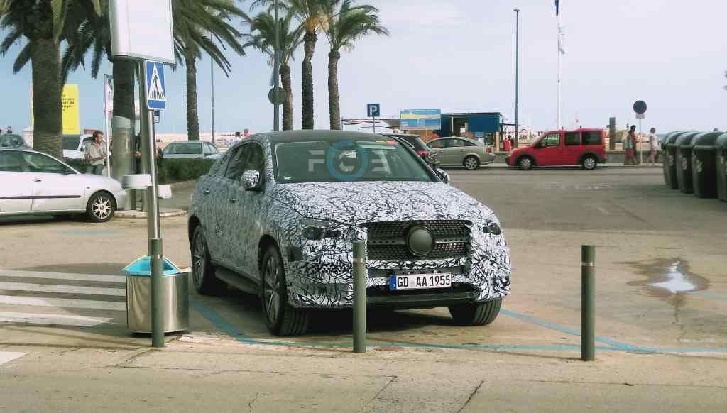 Mercedes-Benz está preparando el híbrido enchufable con mayor autonomía del mercado: un GLE capaz de hacer 100 kilómetros en modo eléctrico