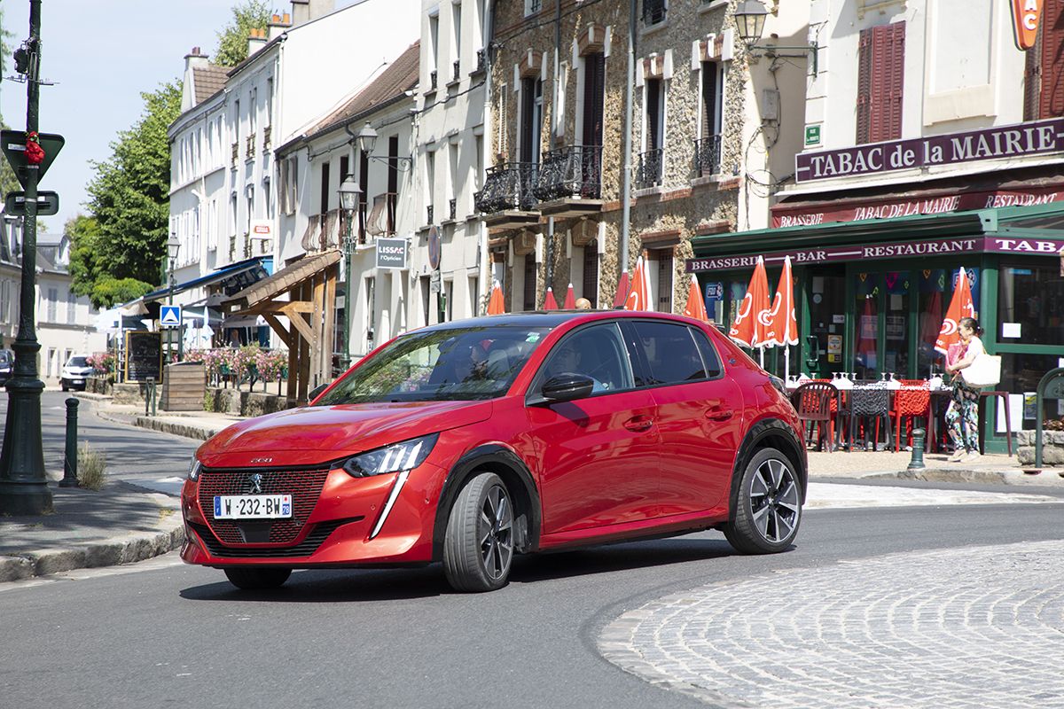 El Peugeot 208 eléctrico ya supone el 25% de las ventas del 208 en Francia