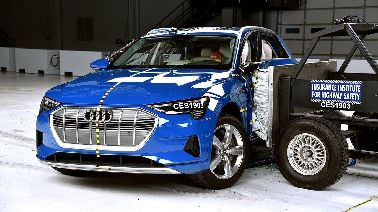 El Audi e-tron se convierte en el coche eléctrico más seguro jamás probado por el IIHS