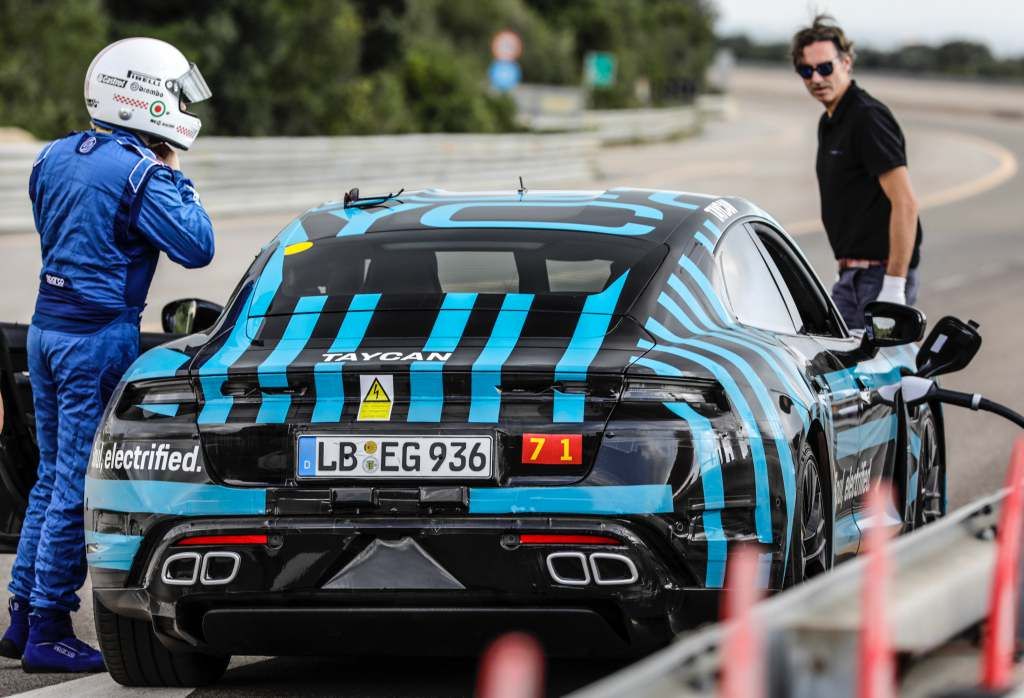 El Porsche Taycan marca un nuevo récord de distancia recorrida en un coche eléctrico en 24 horas