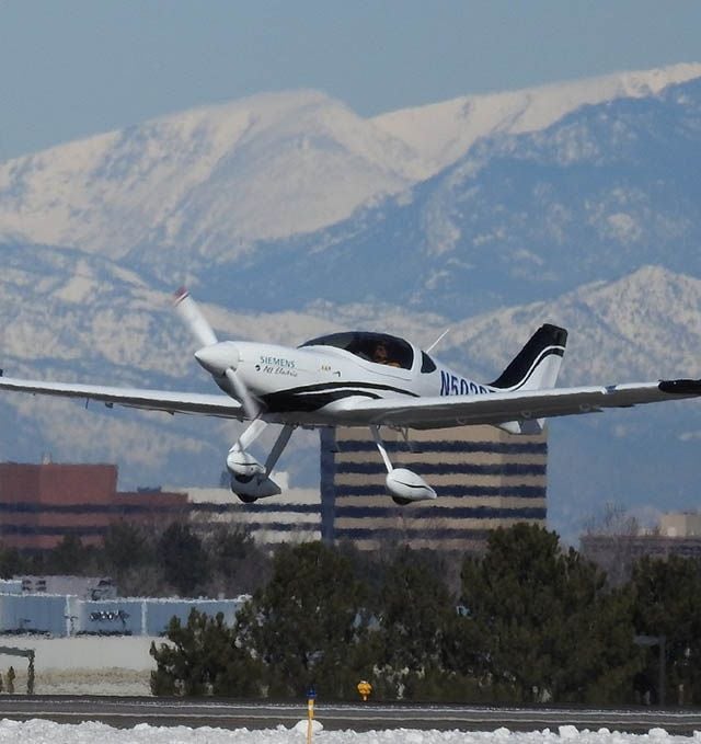 OXYS Energy se encargará de las baterías del Bye Aerospace eFlyer. Un avión eléctrico con 1.000 kilómetros de autonomía