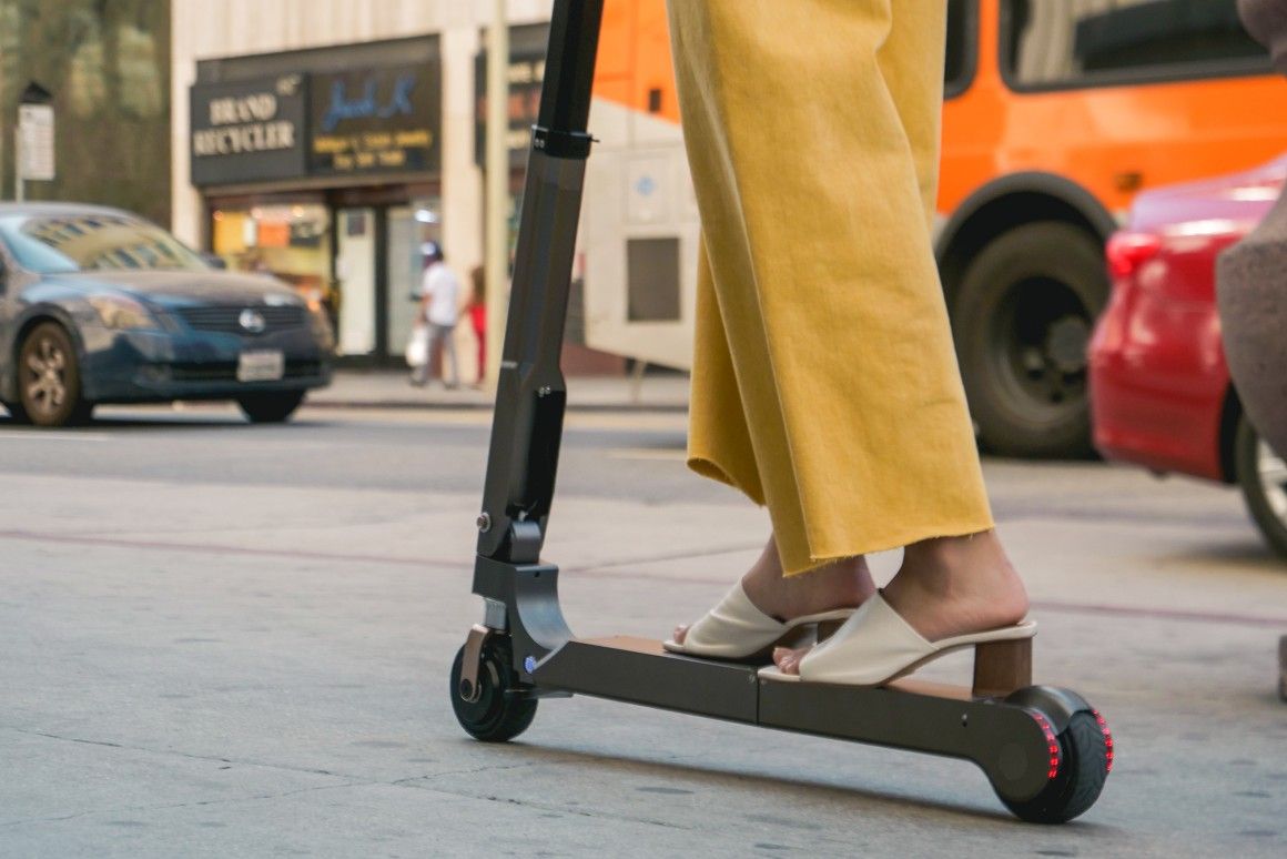 Hyundai y KIA apuestan por los patinetes eléctricos integrados en sus coches como "extensores de autonomía" para las ciudades