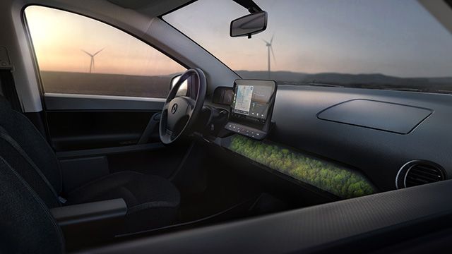 Sono Motors muestra el interior de su coche eléctrico Sion, que cuenta con musgo en el salpicadero