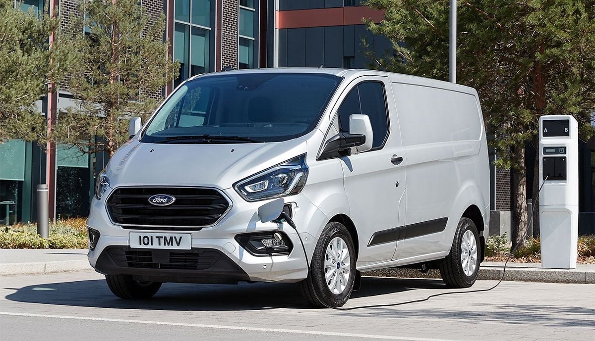 La Ford Transit y Tourneo ahora disponibles con versión híbrida enchufable