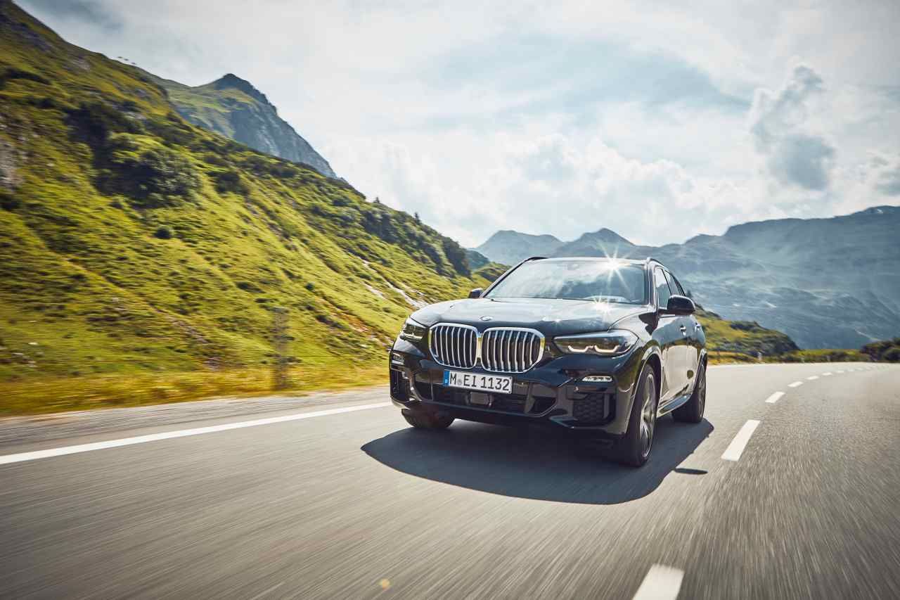 BMW X5 xDrive45e. Un híbrido enchufable con 24 kWh de batería y 87 kilómetros de autonomía eléctrica WLTP