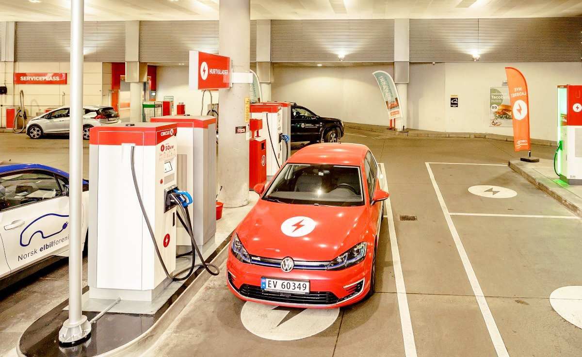Esta Es La Primera Gasolinera Que Sustituye Todos Los Surtidores De 
